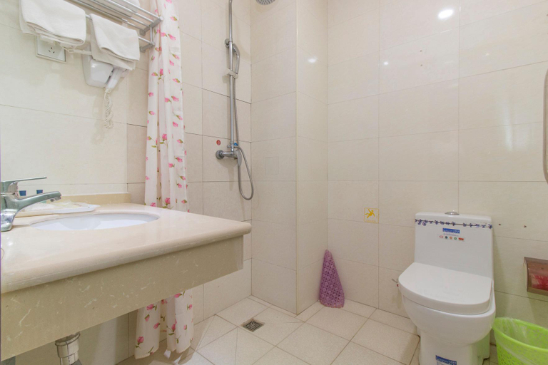 Bathroom 4, 169 Business Hotel, Beijing