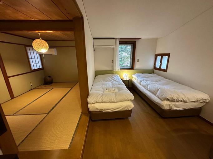 Bedroom 2, Windy Hill Forest Lodge, Yamanakako