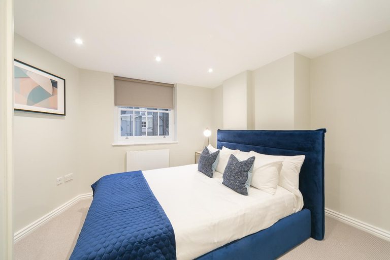 Bedroom 2, Urban Chic - Acre, London