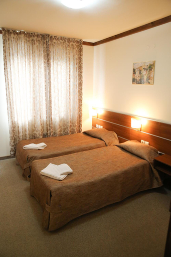 Bedroom 3, Vihren Royal Palace Hotel, Bansko