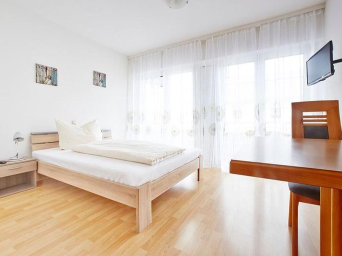 Bedroom 4, Hotel Scheffelhof, Waldshut