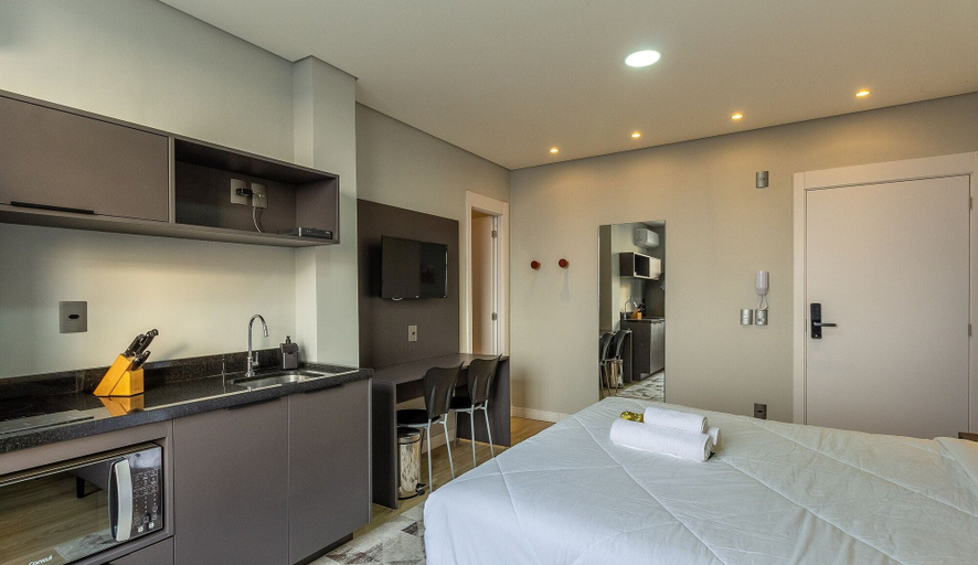 Room 5, Studio w/ Pool Near Redencao Park Tco1210, Porto Alegre