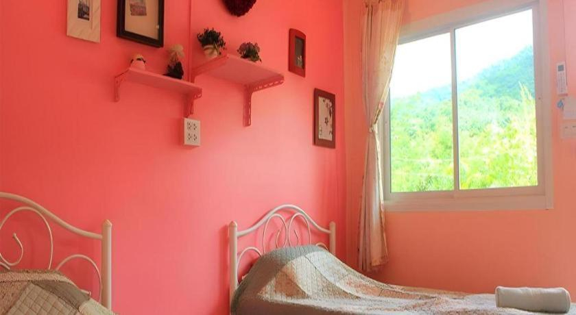 Bedroom 2, Baan Fahsai Resort, Suan Phung