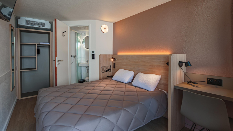Bedroom 2, Premiere Classe Montpellier Sud - Lattes, Hérault