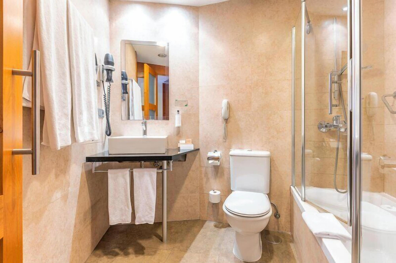 Bathroom 5, Port Azafata Valencia Hotel, Valencia