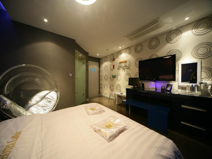 Bedroom 2, Shinchon La Nuit Hotel, Mapo