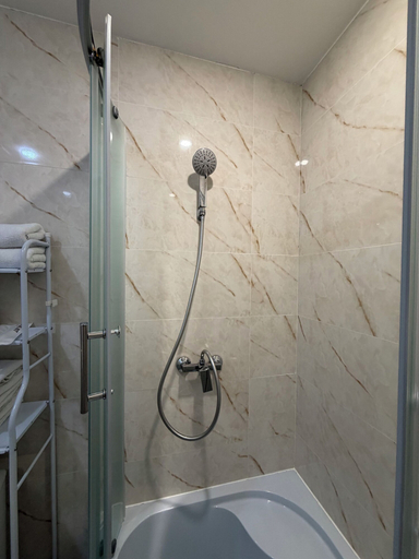 Bathroom 5, 7Nebo, Almaty