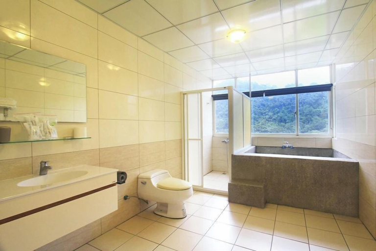 Bathroom 3, Meitiyuan Hostel, Miaoli