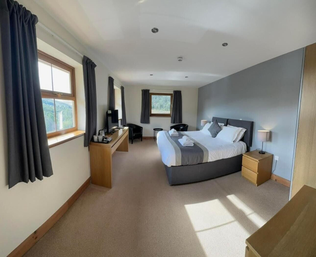 Room 2, Afan Mountain Lodge, Neath Port Talbot
