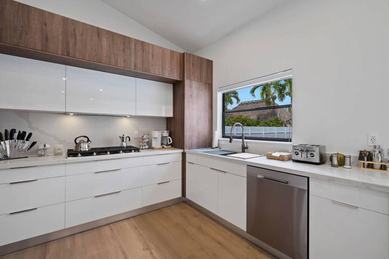 3, NEW Villa Paradise Lux Gem Pool Game Room, Miami-Dade