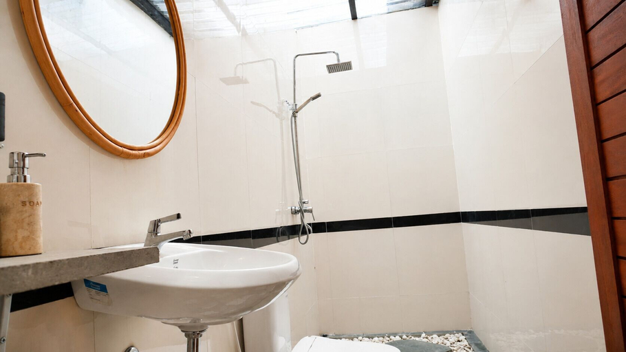 Bathroom 4, Eka Wisnu 2BR Private Pool Villa by TVM, Gianyar