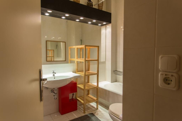 Bathroom 3, ACROPOLITANA 2 (near Acropolis and museum), Attica