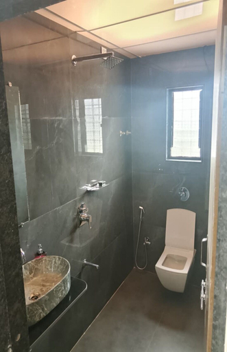 Bathroom 3, Jayesh Lodging, Pune