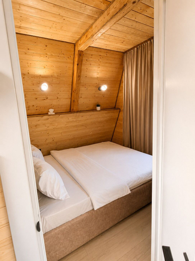 Room 3, A-frame with lake view near Stepanavan