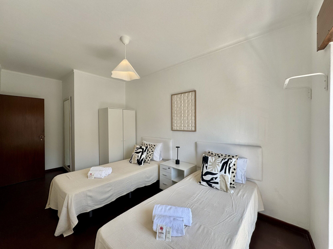 Room 3, Faro Central 1 by Homing, Faro