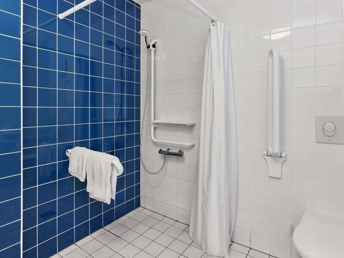 Bathroom 5, B&B Hotel Saarbrücken-Hbf, Regionalverband Saarbrücken