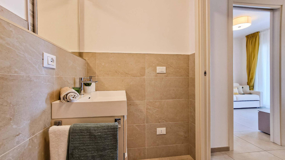 4, Chic Seaview Apartment With Private Terrace, Venezia
