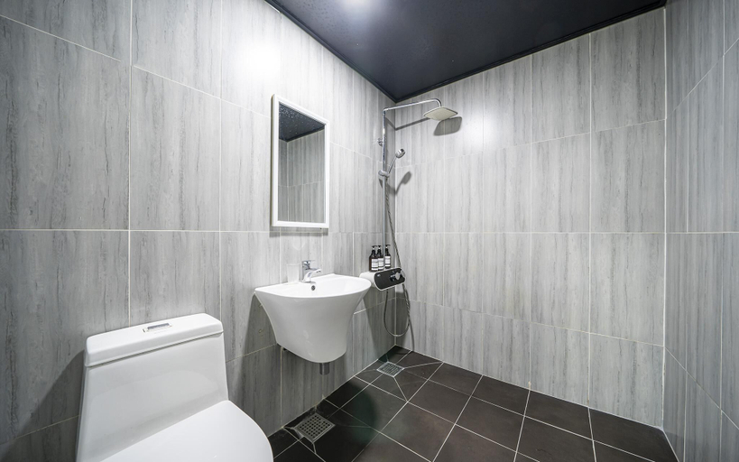 Bathroom 5, Gongju Renaissance Hotel, Gongju
