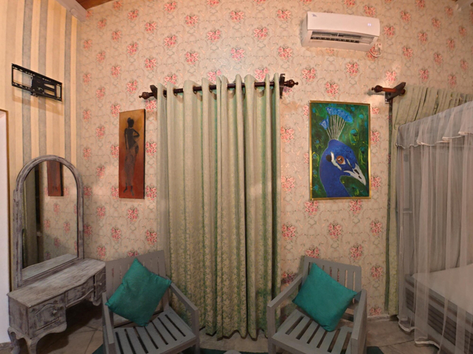 Room 1, Aura Beach Villa Deva 77, Hikkaduwa