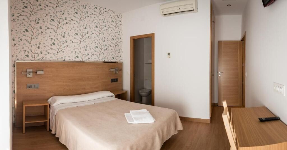 Bedroom 4, Hostal San Antonio, Madrid