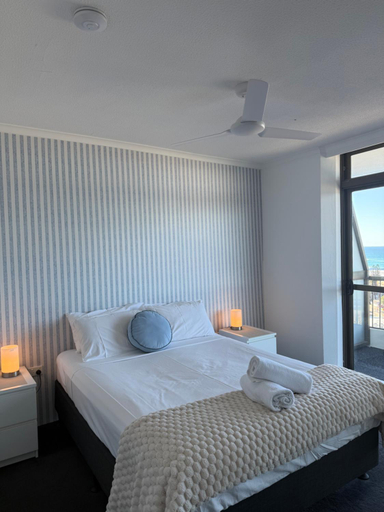 Bedroom 3, Surfers International Apartments Resort, Gold Coast