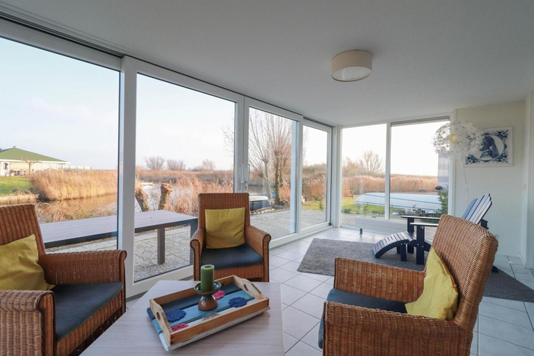 Living room 5, Coastal Bungalow With Private Garden, Wûnseradiel