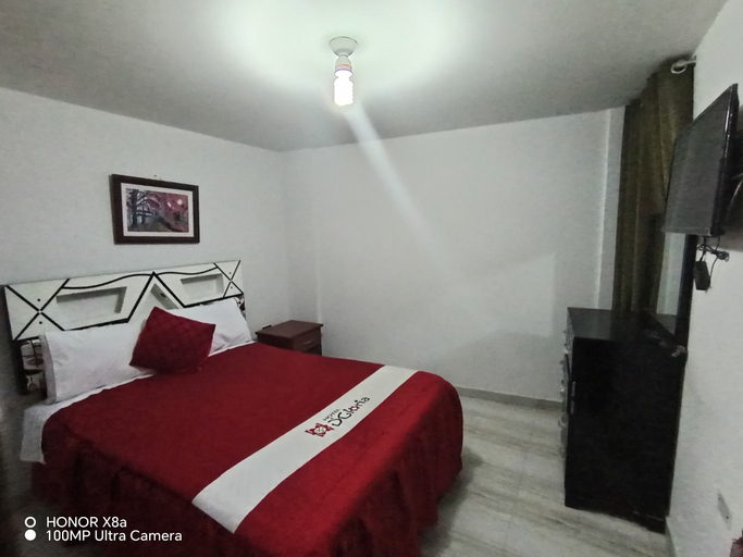 Bedroom 4, D'Gloria, Oyon