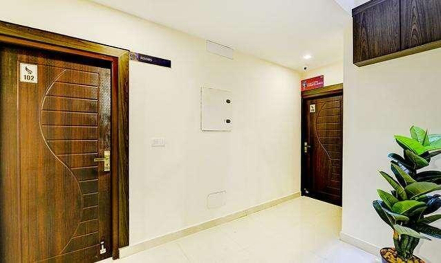 Public Area 2, Fabhotel Sky Bay, Chennai