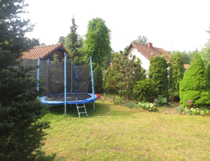 Garden 3, Comfortable Holiday Villa With a Private Garden, Olsztyn
