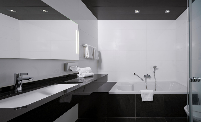 Bathroom 5, Van Der Valk Hotel Houten - Utrecht, Houten
