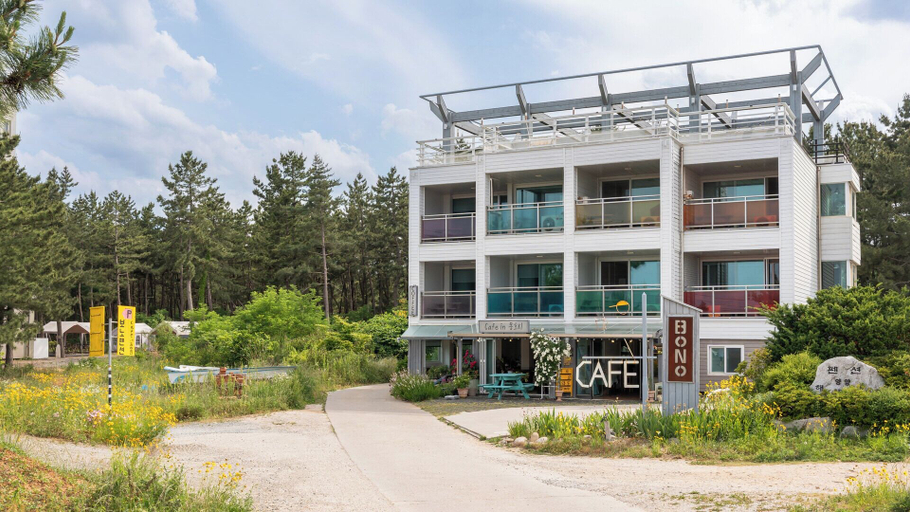 Exterior & Views 2, Yangyang Bono Pet-friendly Pension, Yangyang