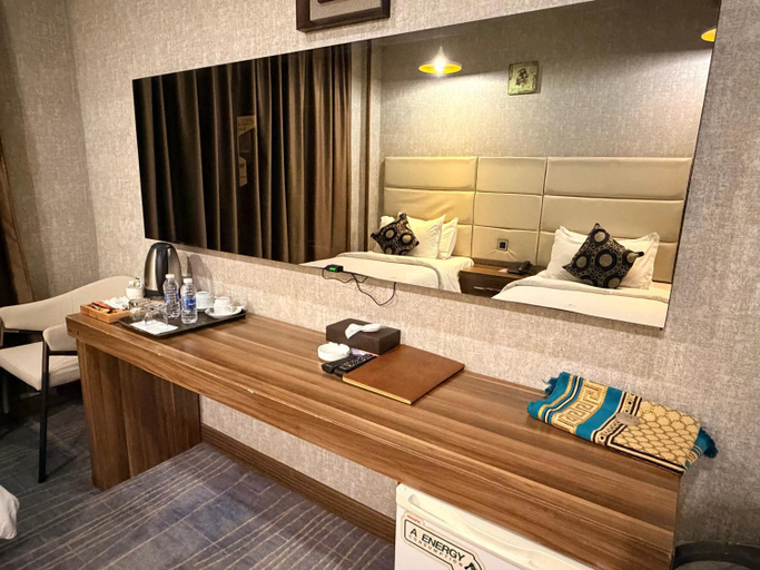 Others 3, Bloom Hotel, Adhamiya
