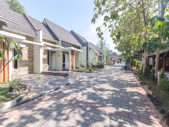 Others 3, OYO 1769 Mahayun Guest House Syariah, Bekasi