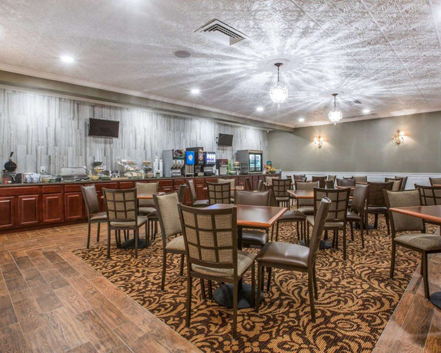 Food & Drinks 5, Quality Inn Massena NY, Saint Lawrence
