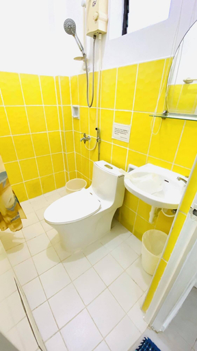 Bathroom 3, Villa Adela Pension House, Balamban