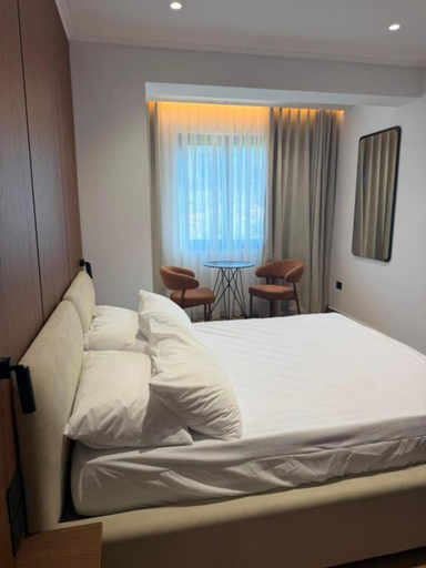 Room 2, Queen Palace Luxury Hotel, Sarandës