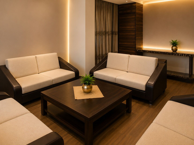Interior 5, The Regaal - 5 mins from Railway Station, Jalgaon