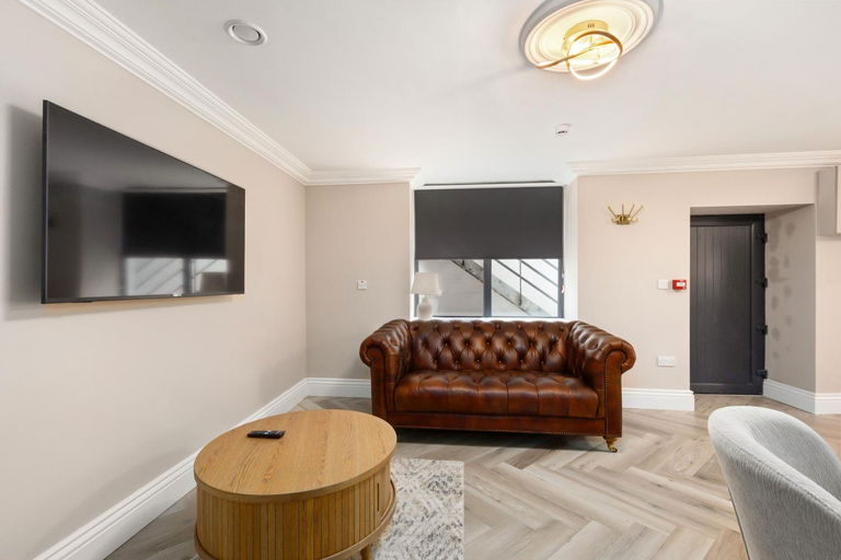 Others 4, Mount Street Apartments, Dublin