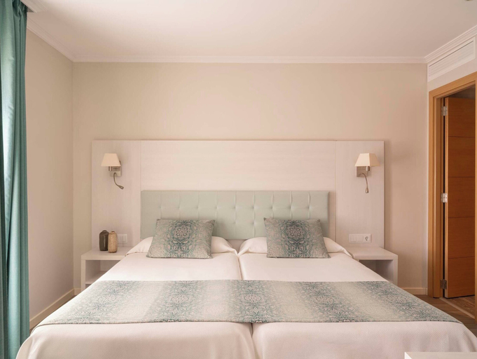 Bedroom 3, Ona Palmira Paguera, Baleares