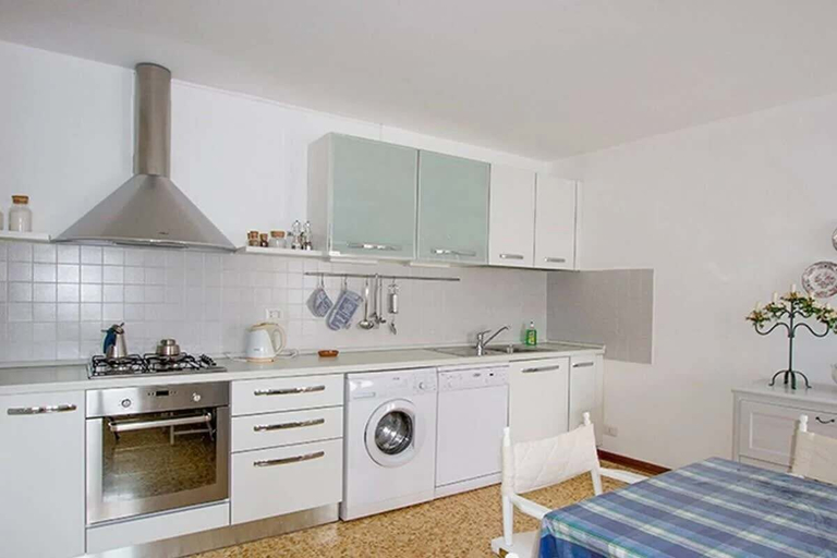Others 4, Stylish Lake Maggiore Apartment With Lake Views, Varese