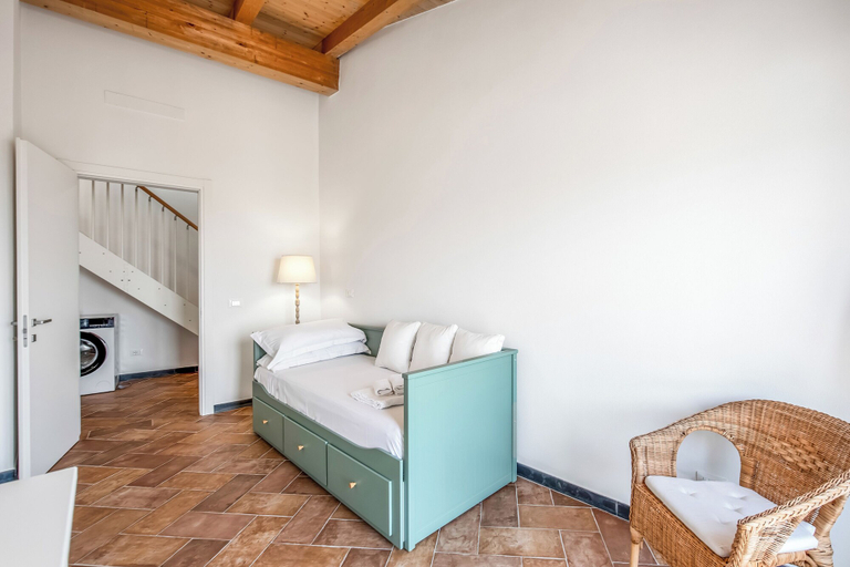 Interior 4, High Roof Apartment, La Spezia