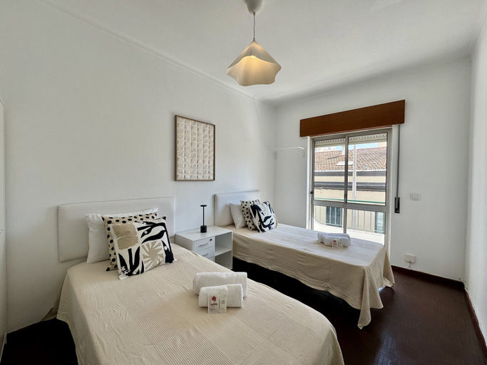 Room 4, Faro Central 1 by Homing, Faro