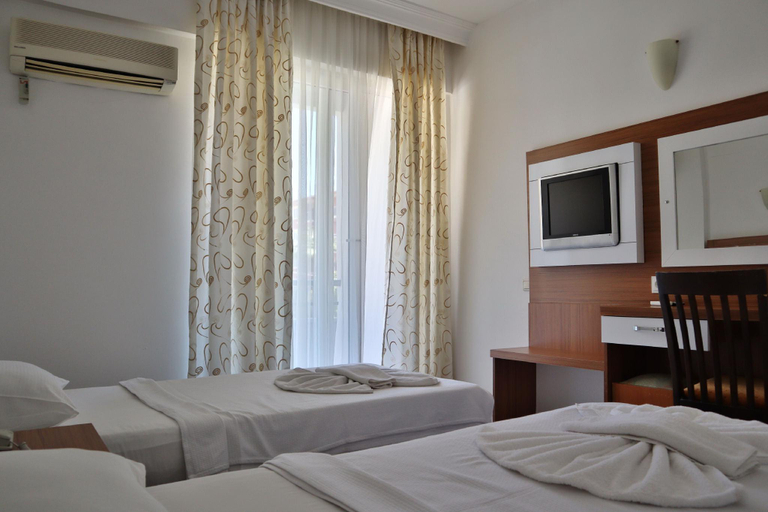 Bedroom 4, Kleopatra Smile Hotel, Alanya
