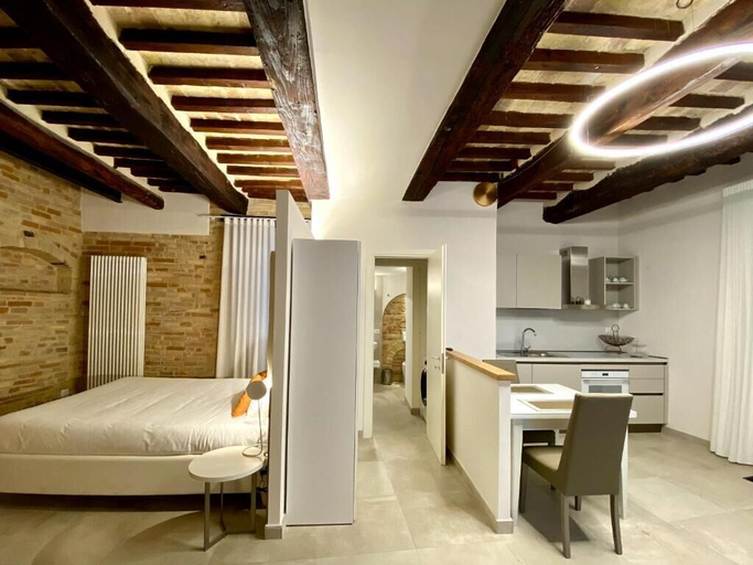 Room 3, Palazzo Cortesi Butique Hotel, Macerata