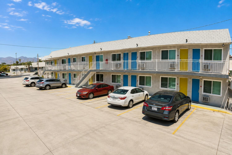 Others 5, Travel Inn and Suites, Kern