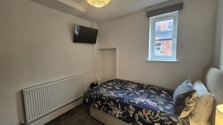 Others 5, The Burford Hideaway, Nottingham