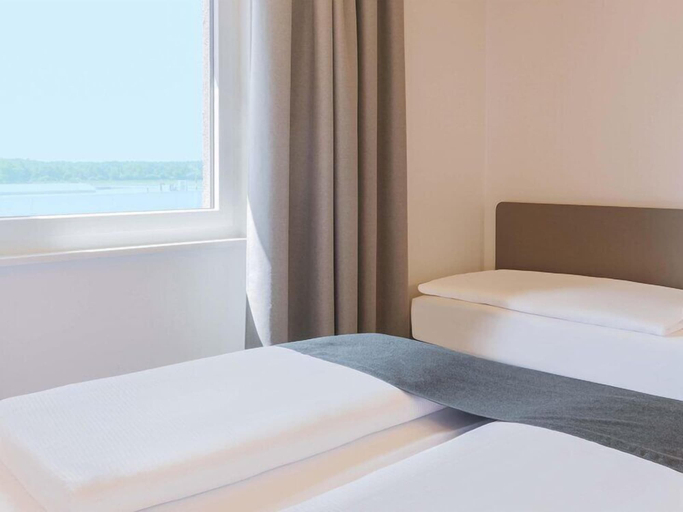 Bedroom 3, B&B HOTEL Bruchsal-Karlsdorf, Karlsruhe