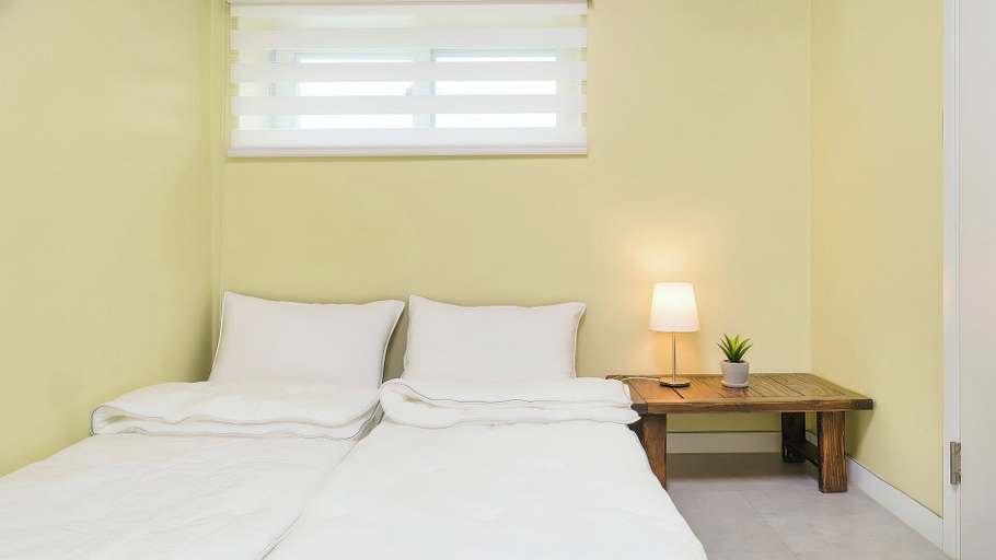 Bedroom 3, Yeongheungdo Sunset Spa Pension, Ongjin