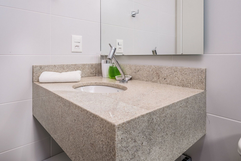 Bathroom 4, Beautiful Loft 750m From Canas Beach Tps212, Florianopolis