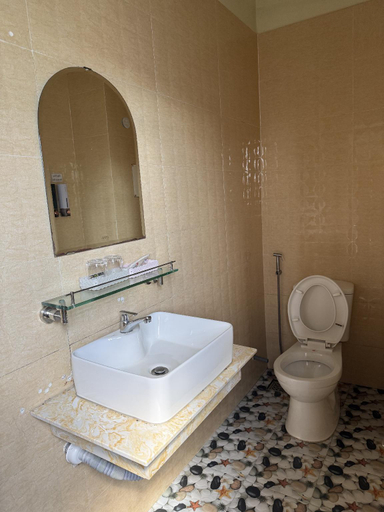 Bathroom 3, BAO THY MOTEL, Chau Doc